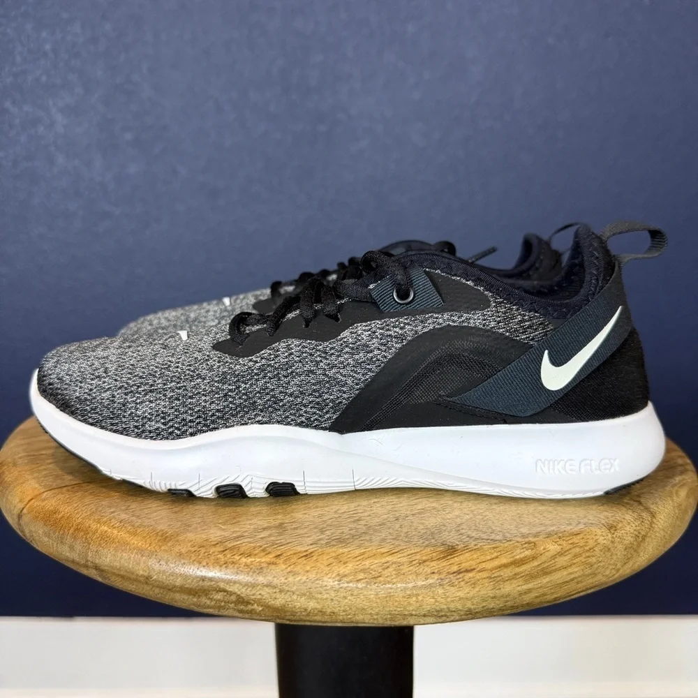 Nike Flex TR 9 Black & White Running Shoes Trainers NWT | Size 7